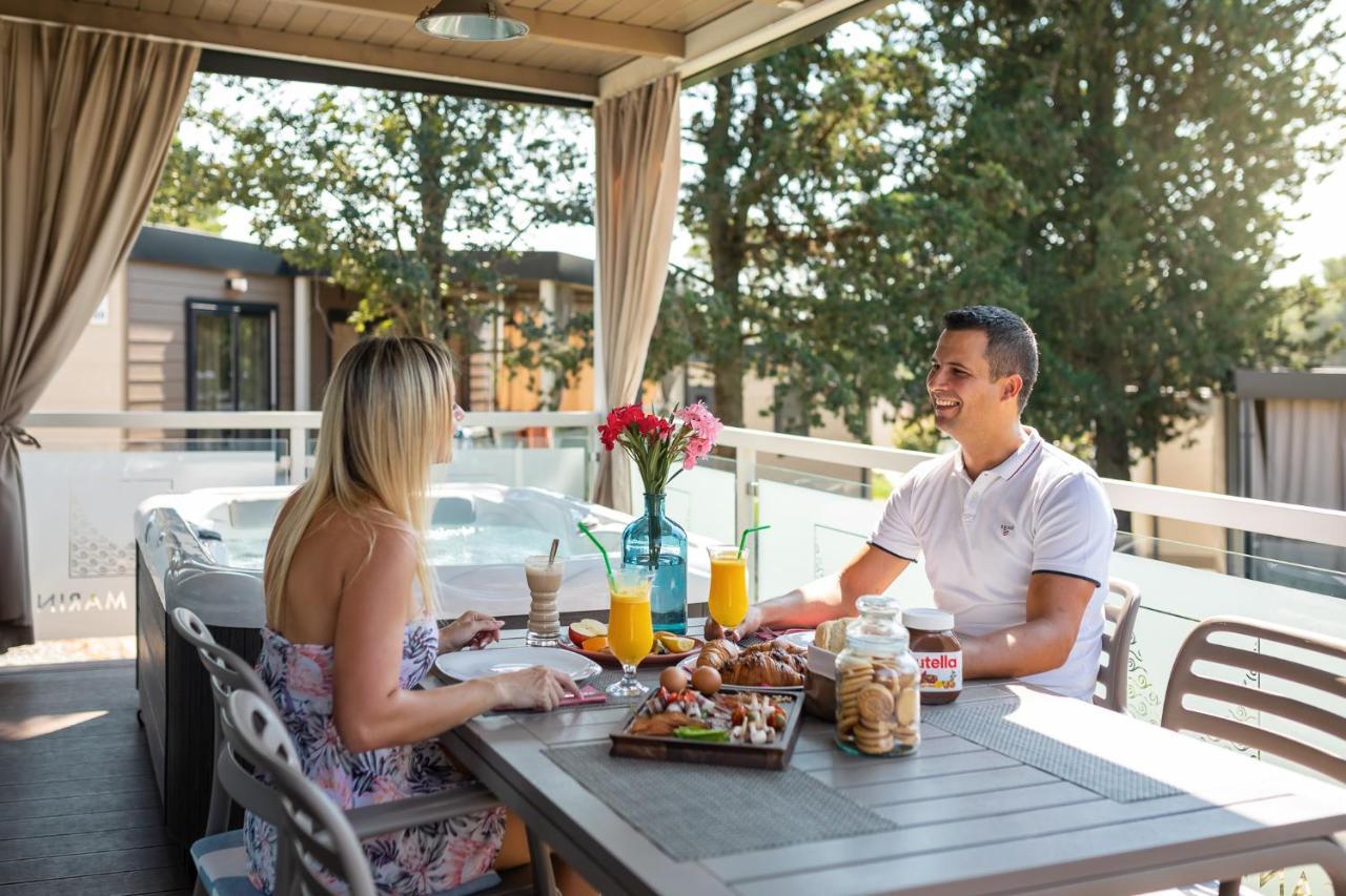 Premium Camping Homes Santa Marina, Lanterna Tar-Vabriga المظهر الخارجي الصورة
