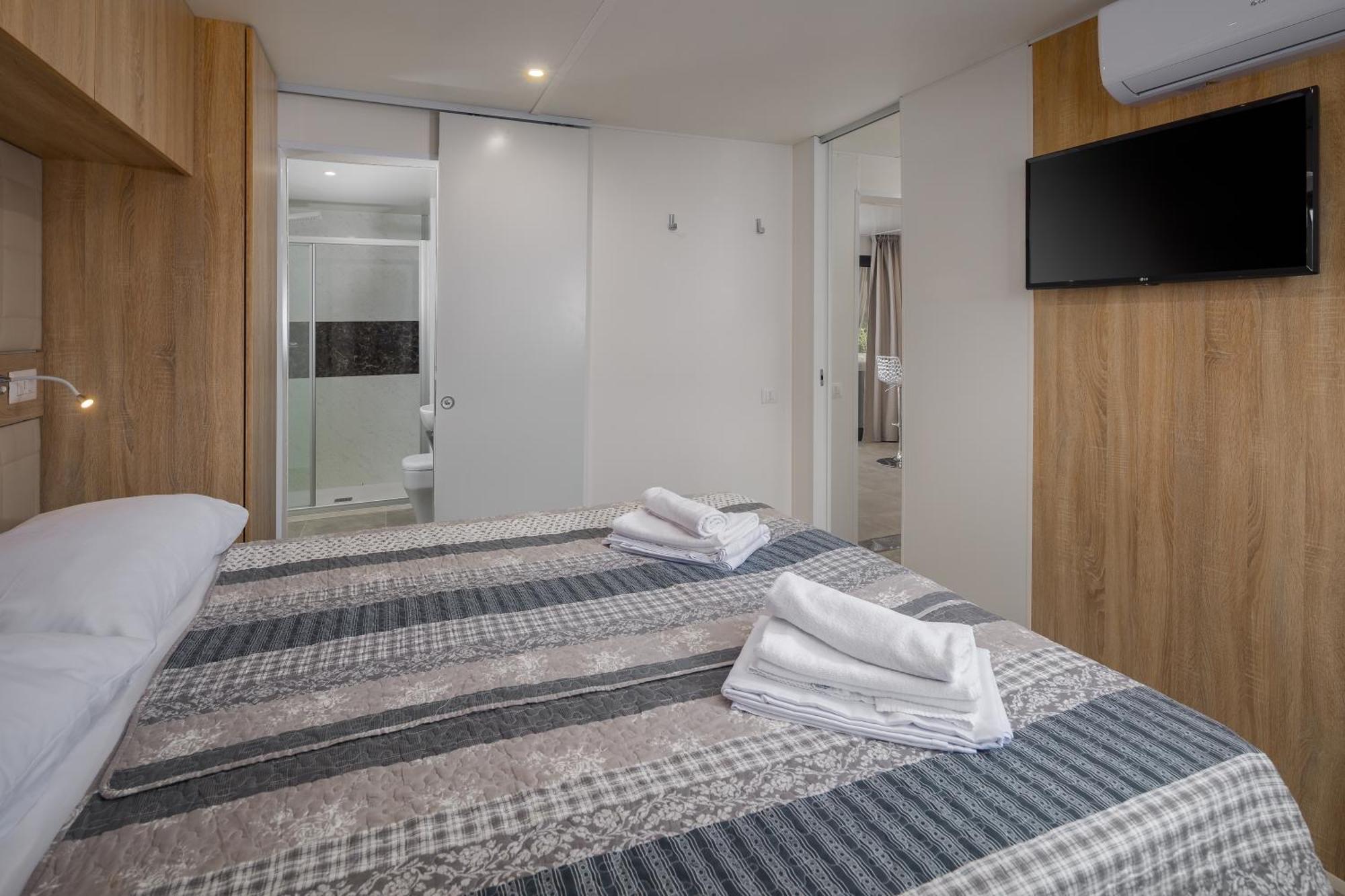 Premium Camping Homes Santa Marina, Lanterna Tar-Vabriga المظهر الخارجي الصورة