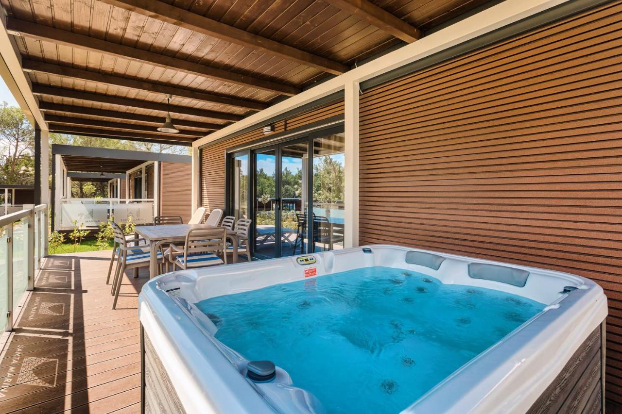 Premium Camping Homes Santa Marina, Lanterna Tar-Vabriga المظهر الخارجي الصورة