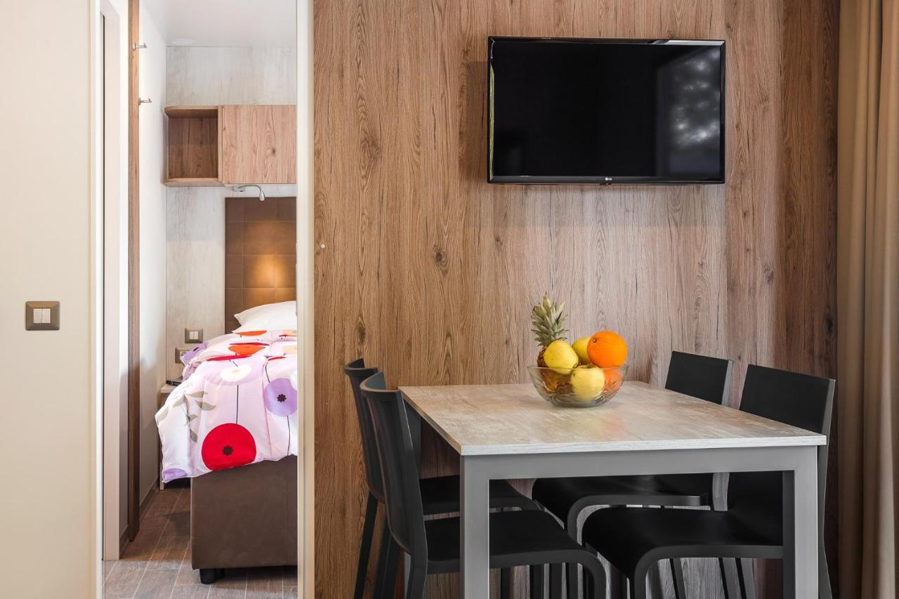 Premium Camping Homes Santa Marina, Lanterna Tar-Vabriga المظهر الخارجي الصورة