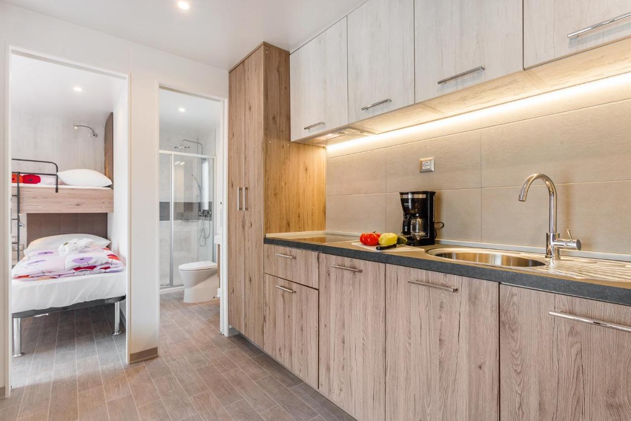 Premium Camping Homes Santa Marina, Lanterna Tar-Vabriga المظهر الخارجي الصورة